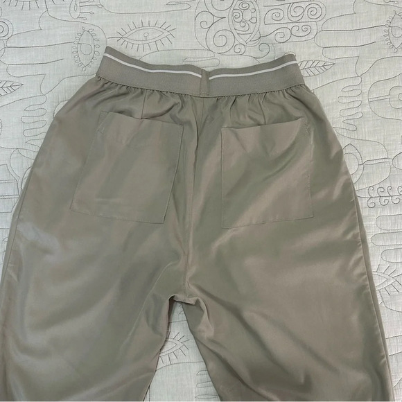 NWOT Varley Riggs Loose Fit Pants Moss Green Size M - Picture 12 of 12